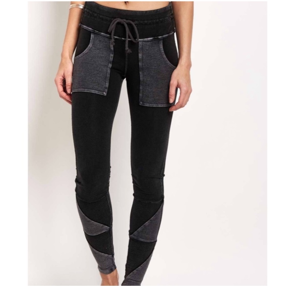 Free people Kyoto high rise ankle leggings size small like new